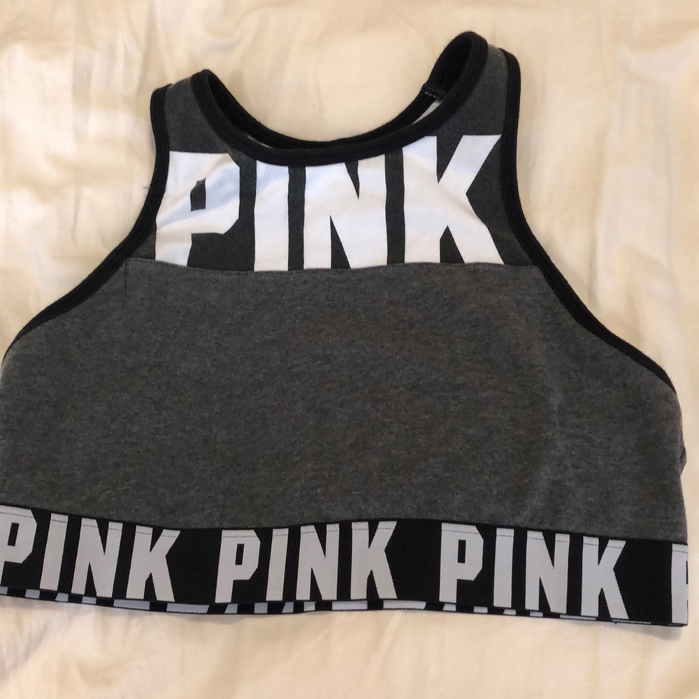 ⭐️VS PINK SPORTS BRA NOT PADDED!